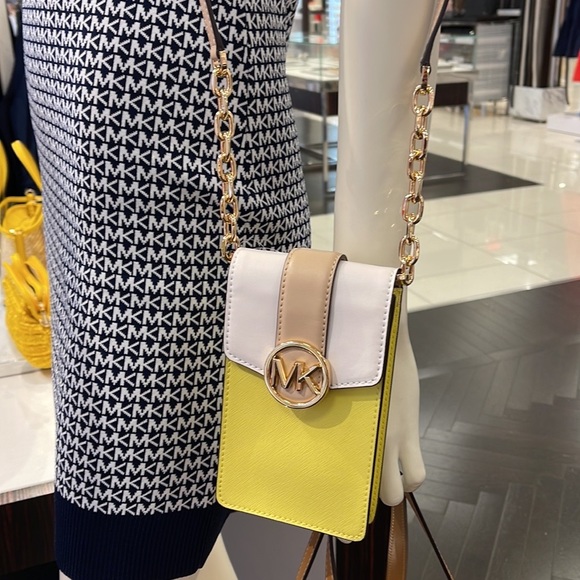 Michael Kors Carmen Small Color-Block Faux Leather Phone Crossbody Bag Sunshn - Picture 4 of 16